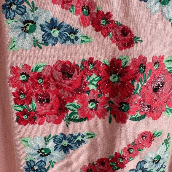 Disney WDW Epcot World Showcase Top Shirt United Kingdom Royal Rose Flag Sz L O… - Picture 4 of 7